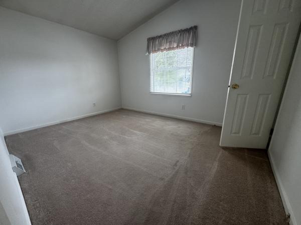 1995 Fleetwood 2138 Mobile Home