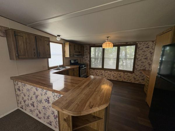 1985 Schult NA Mobile Home