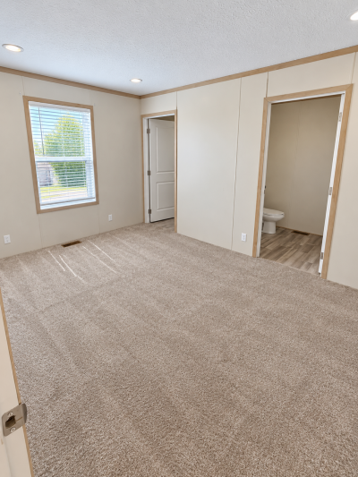 Photo 4 of 10 of home located at 5530 N. 16th St., Lot 20 Omaha, NE 68110