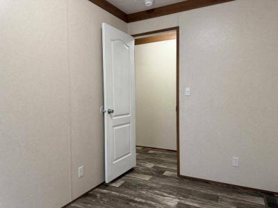Photo 5 of 16 of home located at 53 Appaloosa Trail Corbin, KY 40701