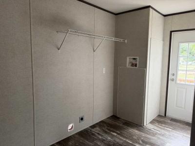 Photo 4 of 10 of home located at 6109 Locust Evansville, IN 47720