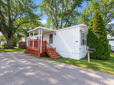 Photo 5 of 25 of home located at 800 Indiana Highway 212 #M-17 Michigan City, IN 46360