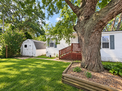 Photo 3 of 25 of home located at 800 Indiana Highway 212 #M-17 Michigan City, IN 46360