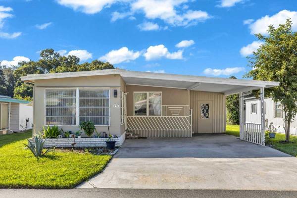 Photo 1 of 2 of home located at 391 El Camino Real Cir Winter Springs, FL 32708