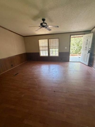 Photo 2 of 11 of home located at 943 County Road 82 Crossville, AL 35962