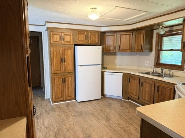 1987 Parkwood NA Mobile Home