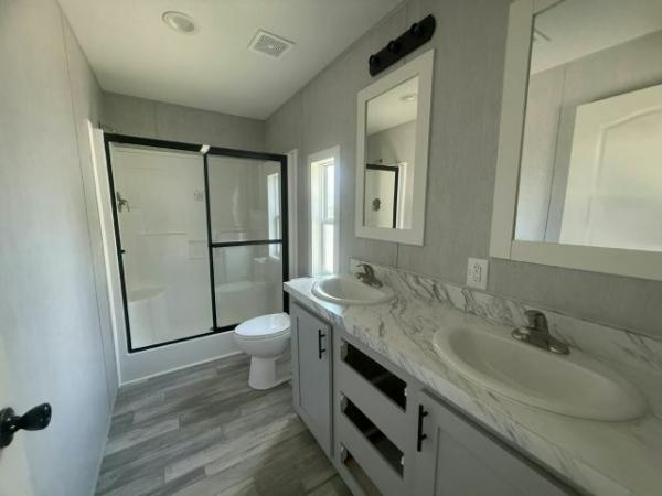 2025 Live Oak Homes (LOHGA10 Razor Manufactured Home