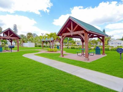 Photo 3 of 6 of home located at 4679 Marks Way #621 Lake Worth, FL 33463