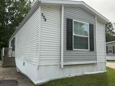Mobile Home at 308 Peter J. Cadillac, MI 49601