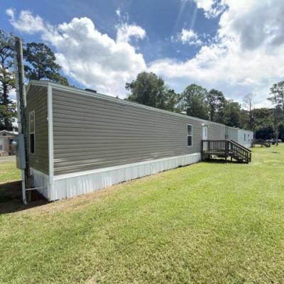 Photo 2 of 22 of home located at 119 Nightingale Way Thomasville, GA 31792