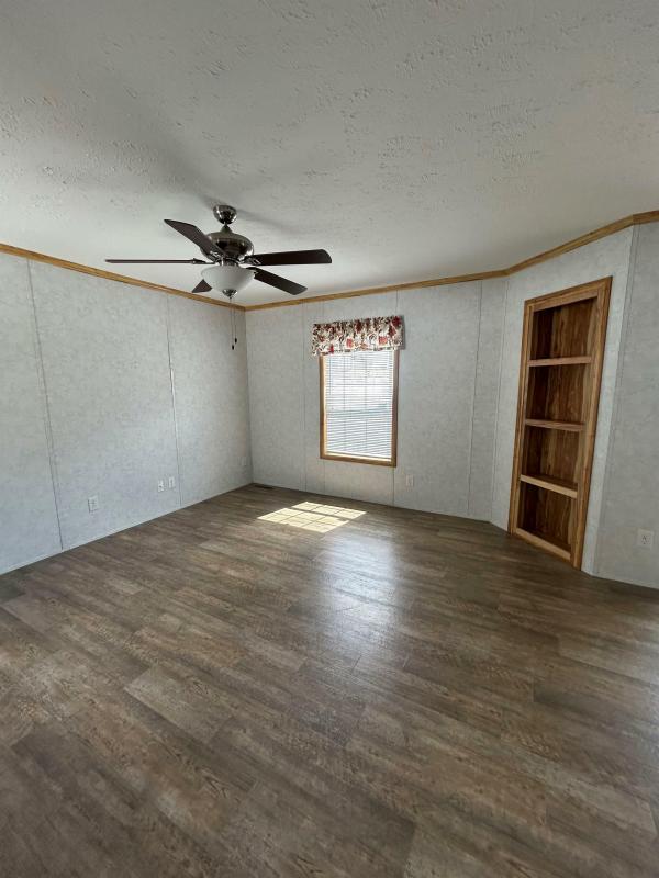2023 Redman Homes NWSVL25206  Home