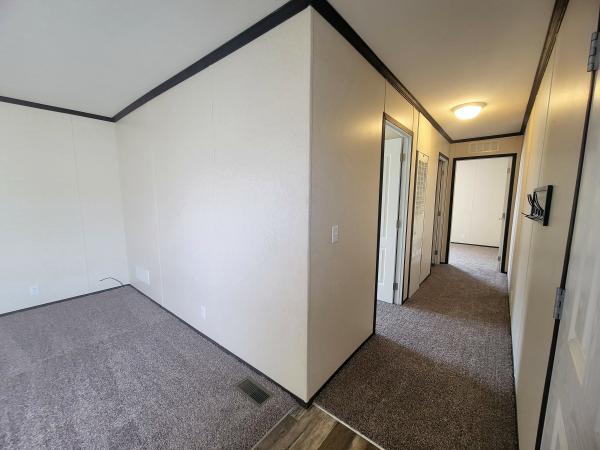 2019 Clayton 96PLH16763DH19S Mobile Home