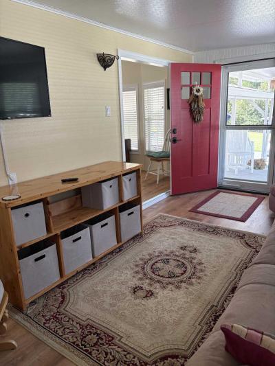 Photo 2 of 8 of home located at 140 Jaymar Park Dr Hendersonville, NC 28792