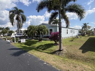 Photo 2 of 50 of home located at 488 Maplewood Lane Naples, FL 34112