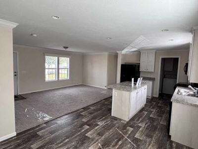Photo 4 of 10 of home located at 232 Kingsway Dr North Mankato, MN 56003