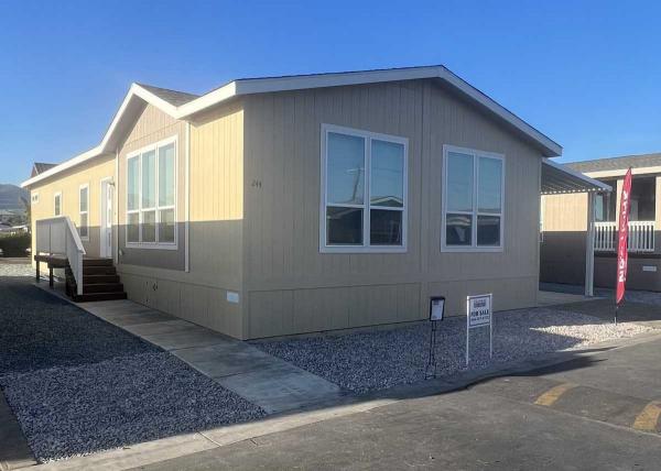 Photo 1 of 2 of home located at 3555 S. Pacific Hwy Lot #244 Medford, OR 97501