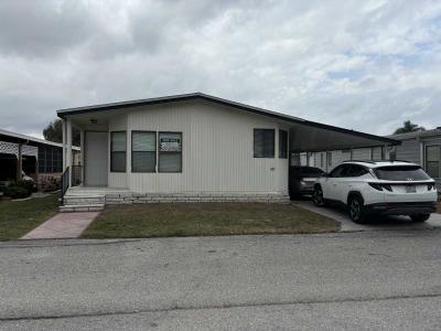 Photo 4 of 21 of home located at 4980 Lakeland Harbor Blvd Lakeland, FL 33805