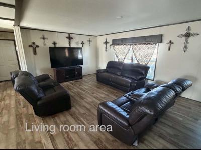 Photo 4 of 8 of home located at 454 Bridlewood Dr. San Marcos, TX 78666