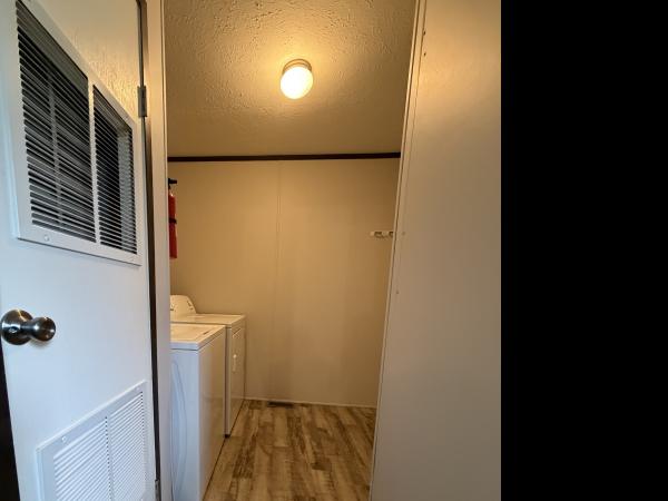 2017 Champion RFN2856901R Mobile Home