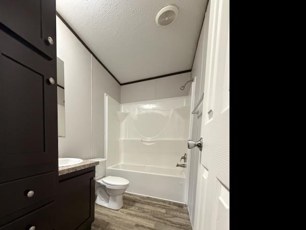 2017 Champion RFN2856901R Mobile Home