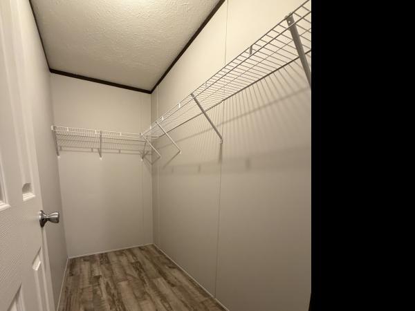 2017 Champion RFN2856901R Mobile Home