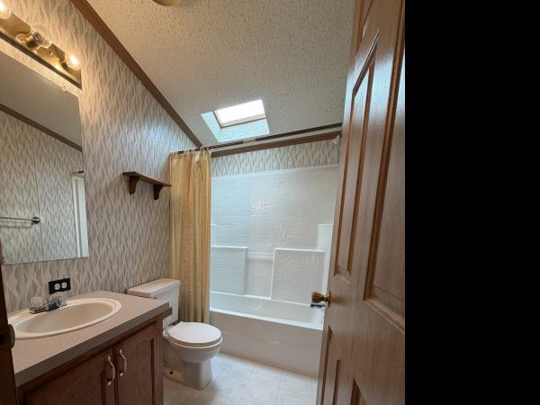 1996 Dutch 17036Y Mobile Home