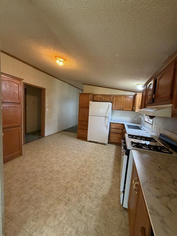 1996 Dutch 17036Y Mobile Home