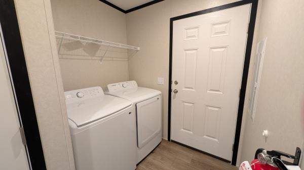 2026 clayton 96CCS16602BH26 Mobile Home
