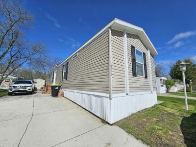 Mobile Home at 6071 E Freshman Drive Lot Ef6071 Saginaw, MI 48604