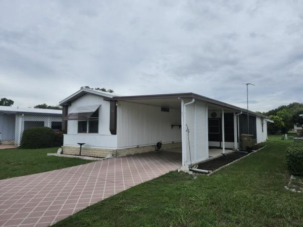 Photo 1 of 2 of home located at 11 Lakewood Ln. Fruitland Park, FL 34731