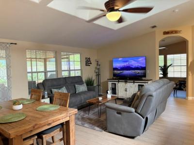 Photo 4 of 20 of home located at 3301 S Goldfield Road Lot 1013 Apache Junction, AZ 85119