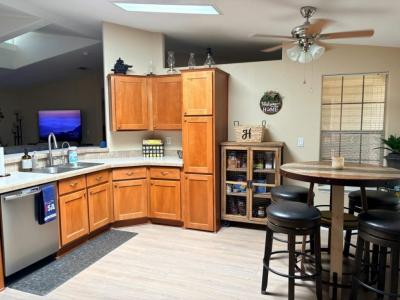 Photo 5 of 20 of home located at 3301 S Goldfield Road Lot 1013 Apache Junction, AZ 85119