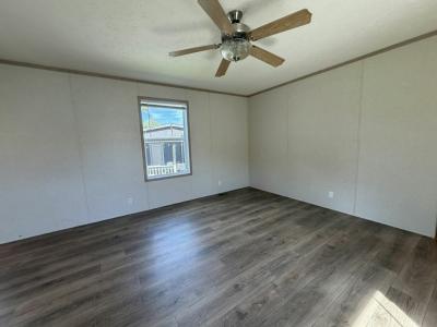 Photo 3 of 9 of home located at 2525 County Line Rd., #353 Des Moines, IA 50321