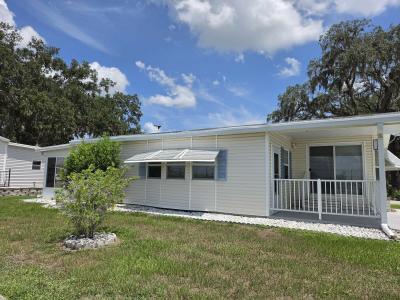 Photo 2 of 22 of home located at 3815 Royal Troon Way, Site 025 Zephyrhills, FL 33542