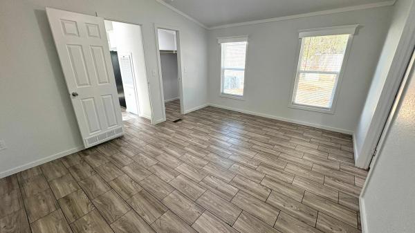 2025 Elliott Mobile Homes Solitaire Mobile Home