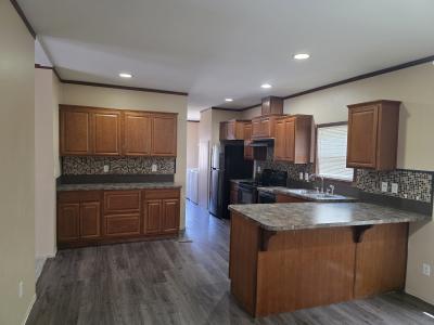 Photo 3 of 7 of home located at 7623 Woodlake View San Antonio, TX 78244