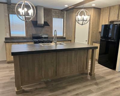 Mobile Home at 532 Woods Edge Ct West Lafayette, IN 47906
