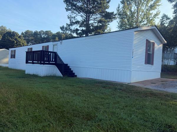 2005 Fleetwood Festival Mobile Home