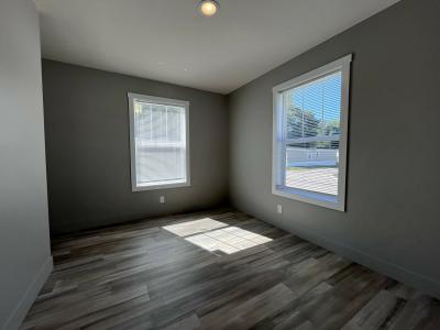 Photo 2 of 11 of home located at 4865 Dunhill Rd Sterling Heights, MI 48310