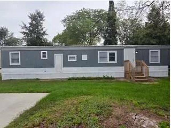 Photo 1 of 2 of home located at 13062 Allen Court Montrose, MI 48457