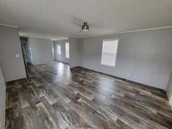 2021 Champion THS761601 Mobile Home