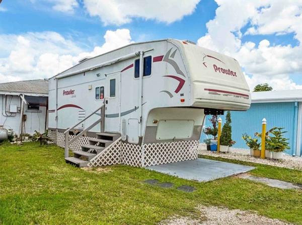 1997 Mall Mobile Home For Sale