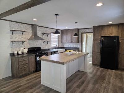 Photo 4 of 23 of home located at 2501 Lowry Ave. NE Saint Anthony, MN 55418