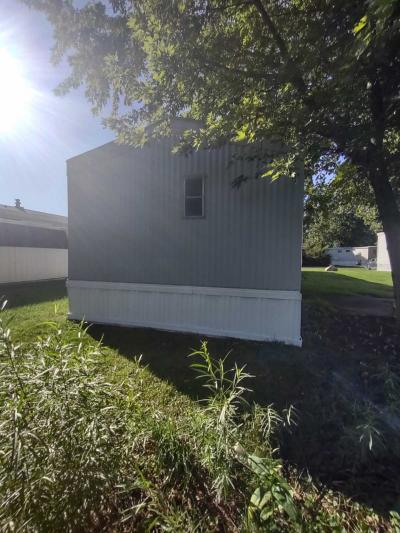 Photo 4 of 12 of home located at 5237 Jennie Dr. #425 White Lake, MI 48383