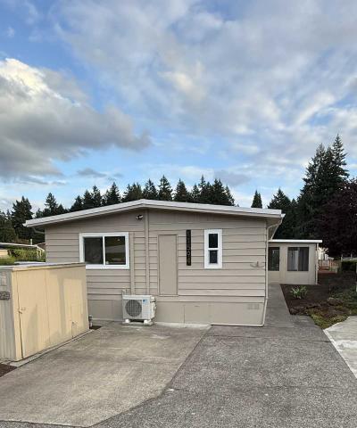 Mobile Home at 11594 SW Royal Villa Dr. Lot 40 Tigard, OR 97224