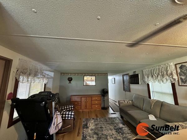 1980 OAK Mobile Home