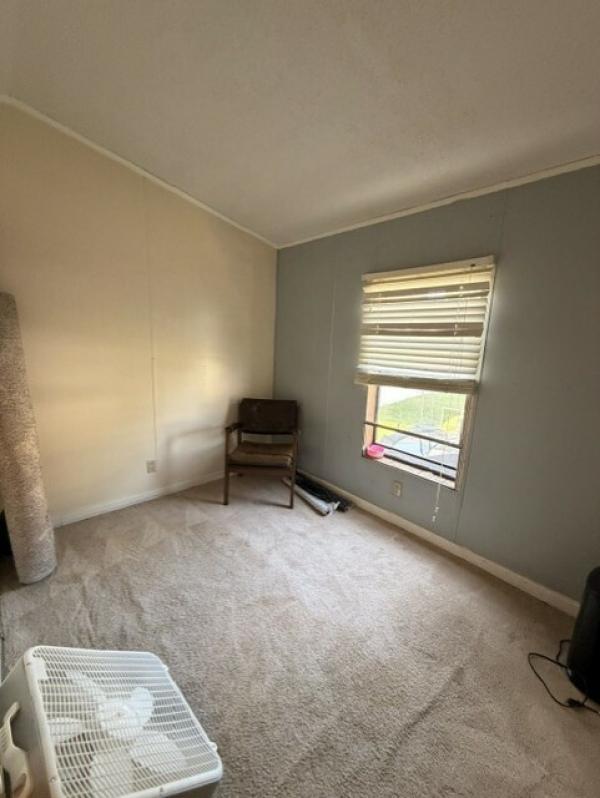 1990 Commodore Manufactured Home