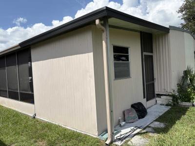 Photo 3 of 28 of home located at 115 Danny Drive Valrico, FL 33594