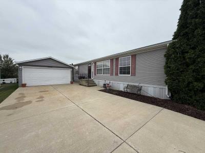 Photo 2 of 16 of home located at 23001 Cog Hill Dr Frankfort, IL 60423
