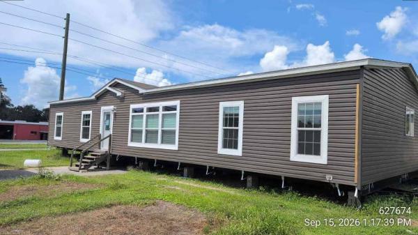 Photo 1 of 2 of home located at Mobile Home Headquarters Llc 4835 S Pine Ave Ocala, FL 34480